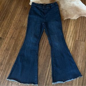 Judy Blue Pull on Super Flare Jeans, Size 11/30